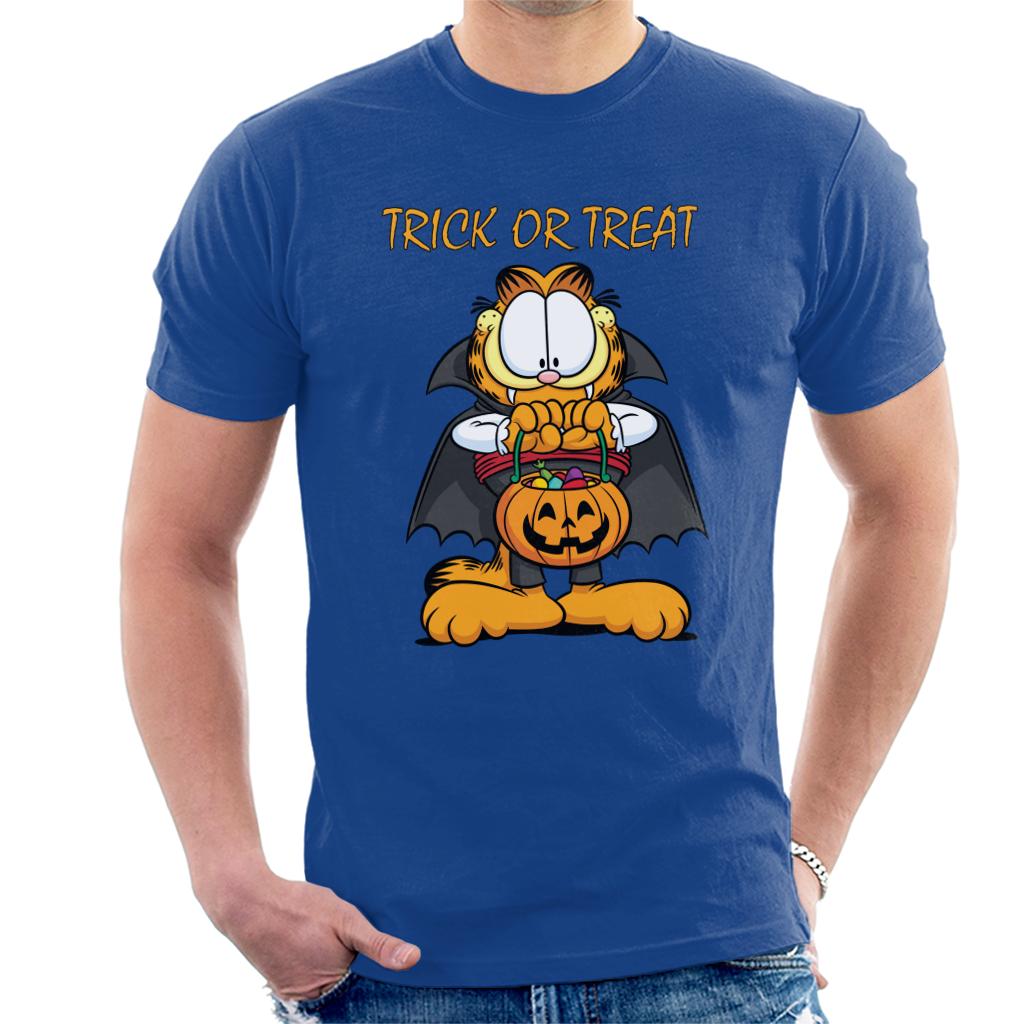 Garfield Halloween Trick Or Treat Men's T-Shirt product image 4